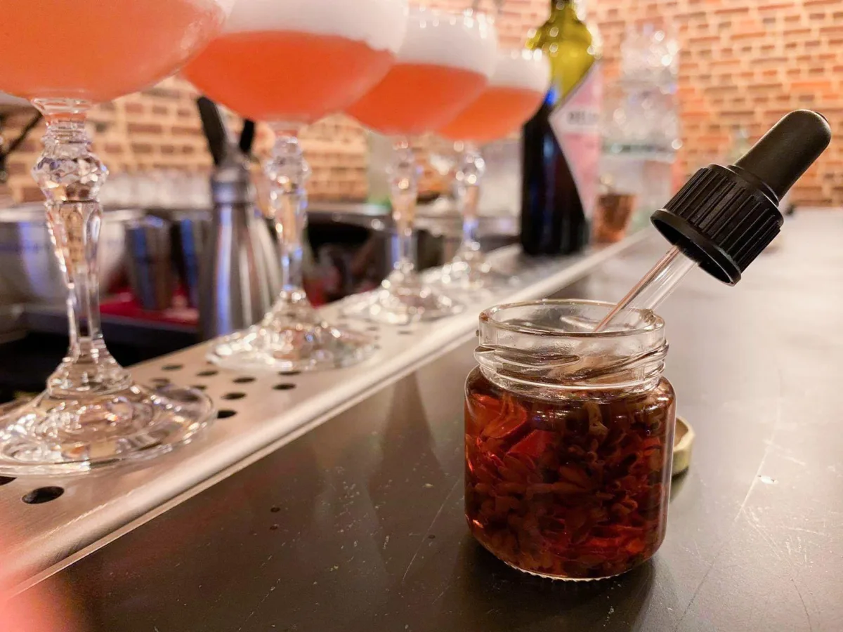 Cocktail du bar Sugoï, rue Pont d'Avroy à Liège.